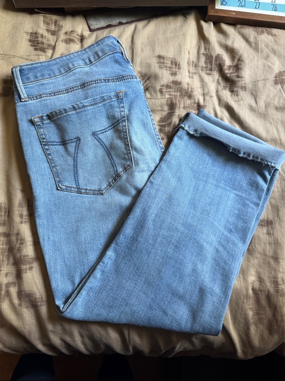 Seven7 Soft Light Denim Ankle Length Jeans